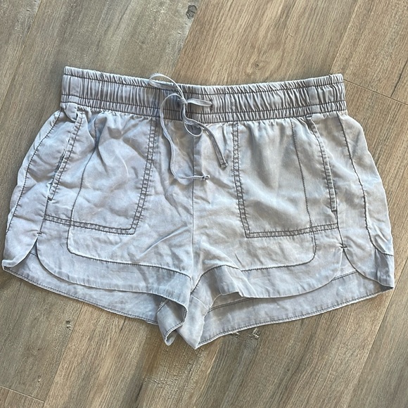 High Rise Fabric Shorts - Picture 1 of 3